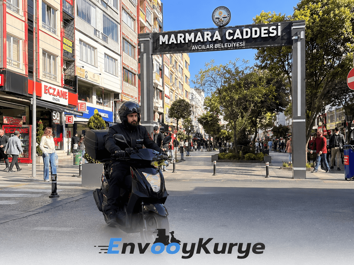Avcılar Marmara Caddesi ve Ambarlı çevresinde mağaza paketi ve liman evrakı teslim eden Envoy Kurye ekibi