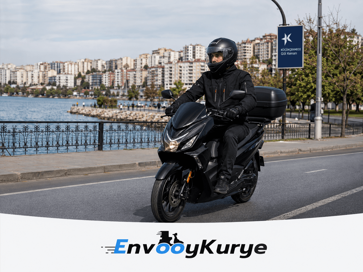 Küçükçekmece Halkalı ve Atakent hattında evrak, okul dosyası ve site paketi teslim eden Envoy Kurye ekibi